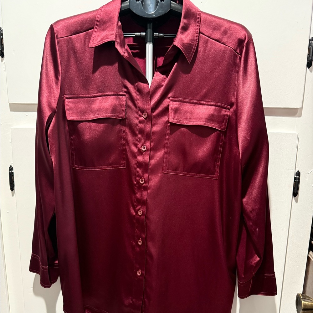 Simply Vera Vera Wang Red Buttoned Notched Collar Top